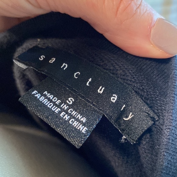 Sanctuary Long Sleeved Black Shirt Size Small  w/ Studs in Like New Condition - Picture 4 of 4